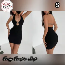 Vestido negro ajustado con escote y detalle de espiral