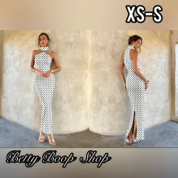 Vestido polka dot con apertura y detalle de bufanda