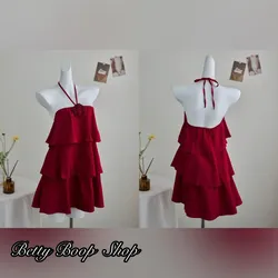 Vestido rojo de volantes y rosa