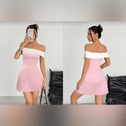 Vestido rosa con caída en hombros color blanco