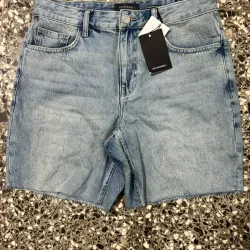 Short estivaneli