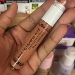Corrector +Iluminador