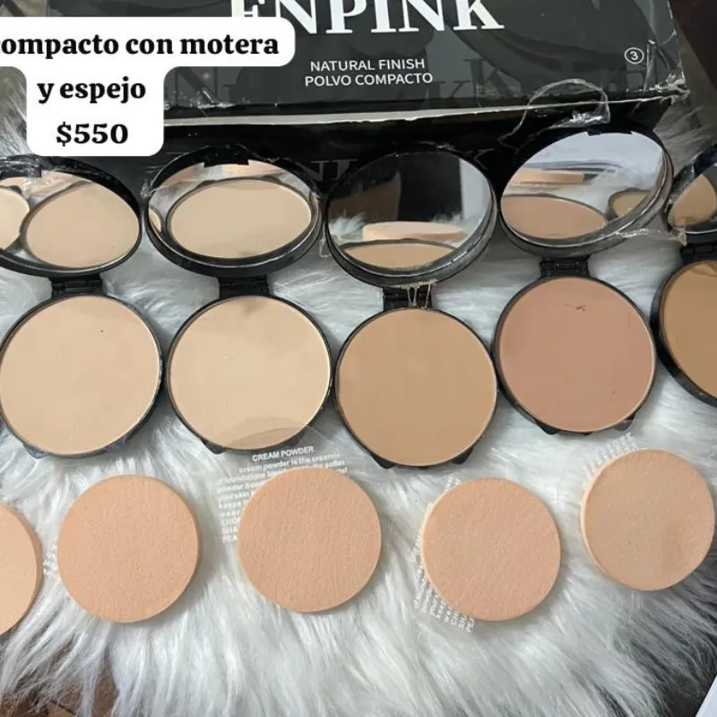 Polvo Compacto con motera 