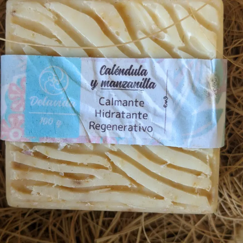 Jabón de Caléndula y manzanilla (Delavida)