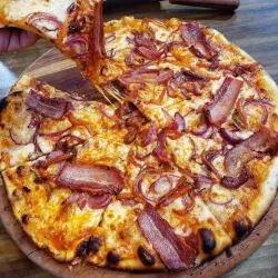 Pizza de Lomo Ahumado