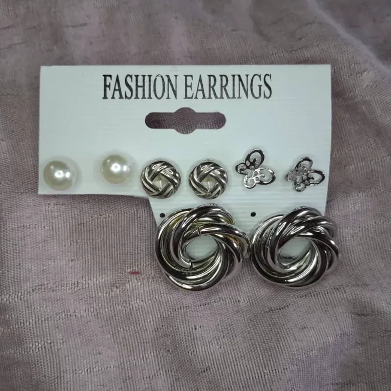 Aretes plateados 