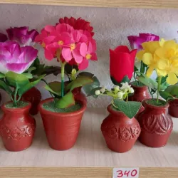 Maceteros con flores