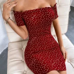 Vestido Rojo con Puntos Blancos