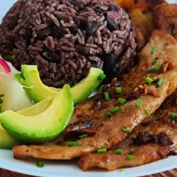 Completa de biste de cerdo