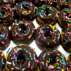 Donas cubiertas de chocolates 