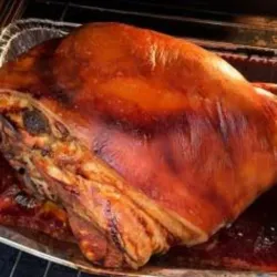 Pernil de cerdo asado