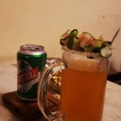 Chelada con Cerveza Nacional
