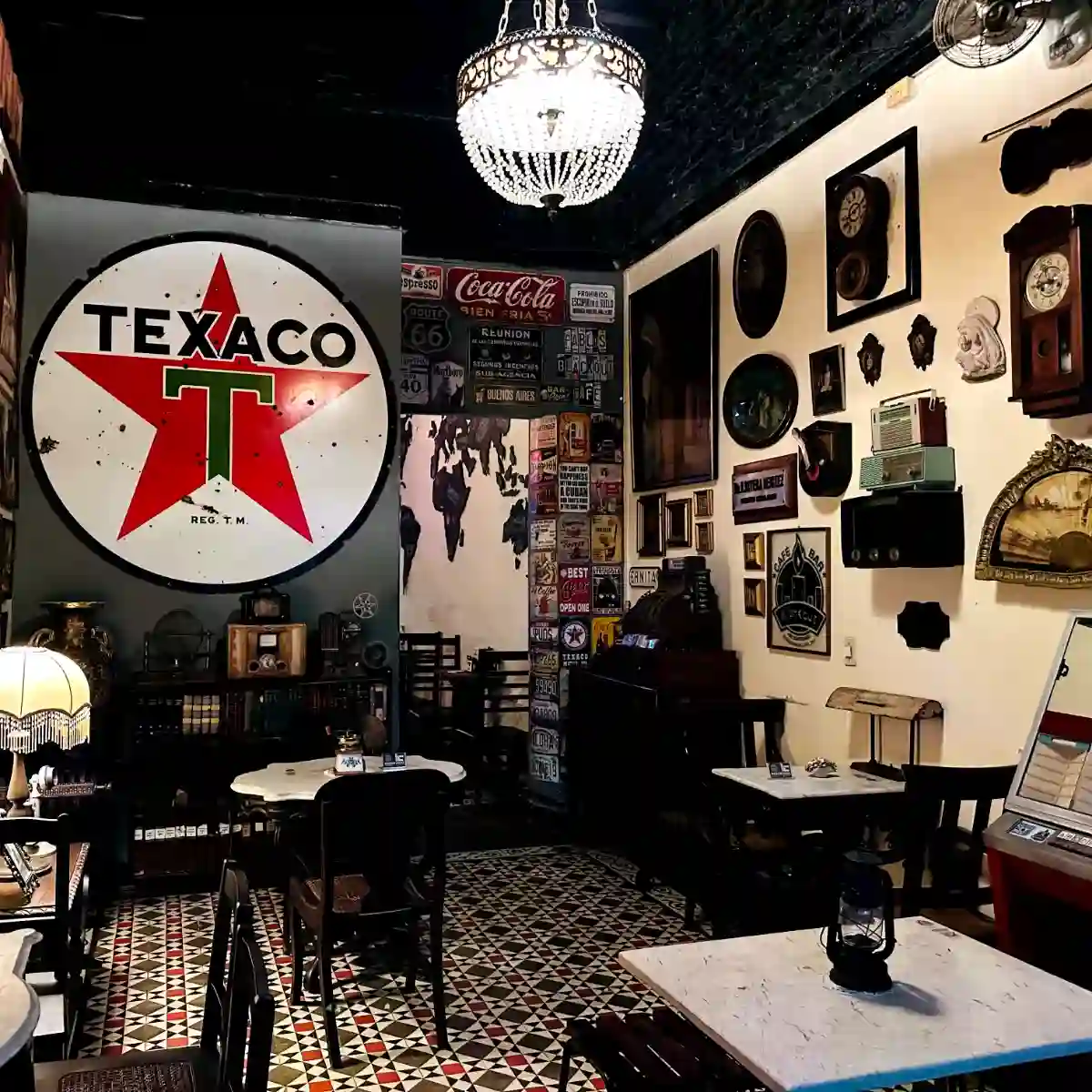 Blackout Café - Bar