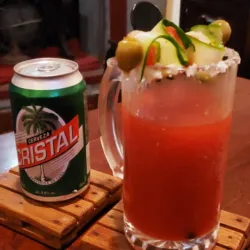 Michelada con Cerveza Nacional