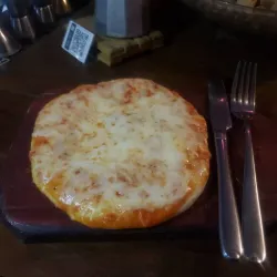 Pizza de queso Gouda 