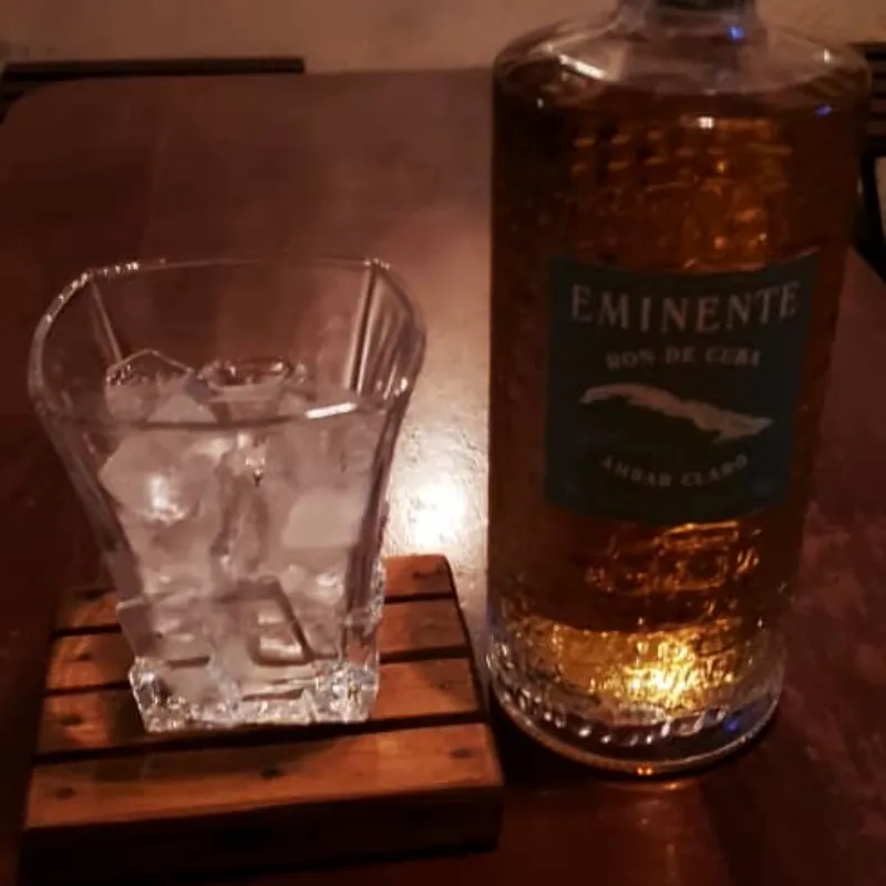 Ron Eminente Ámbar Blanco 