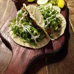 Taco de Atún y Res 