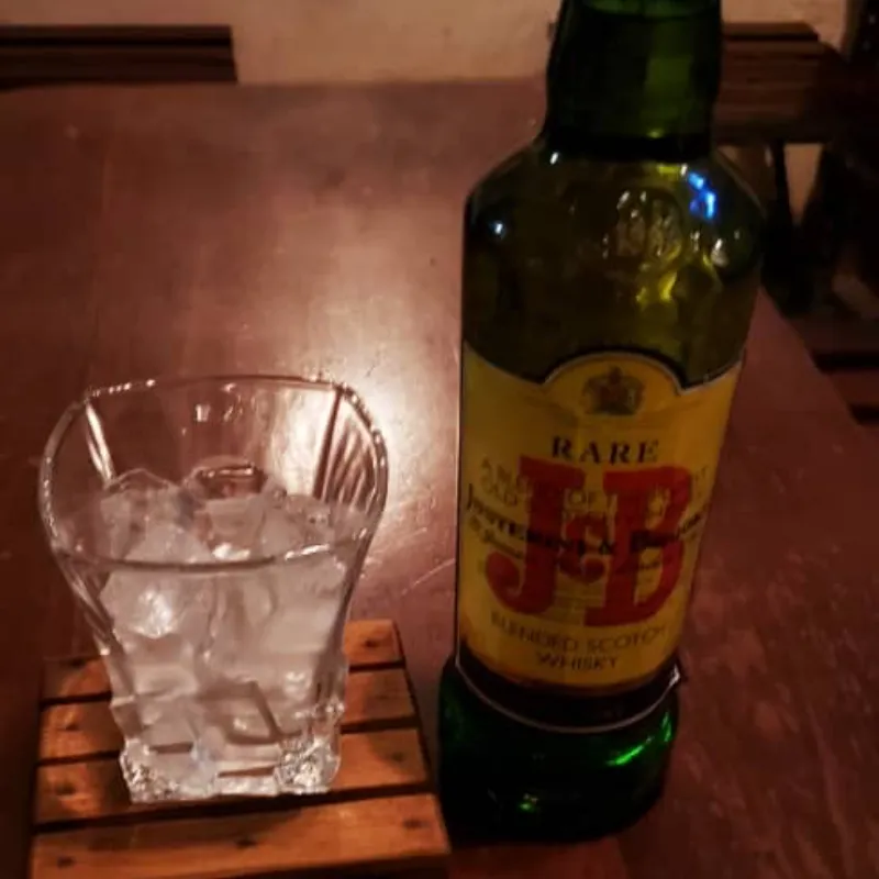 Whisky J&B