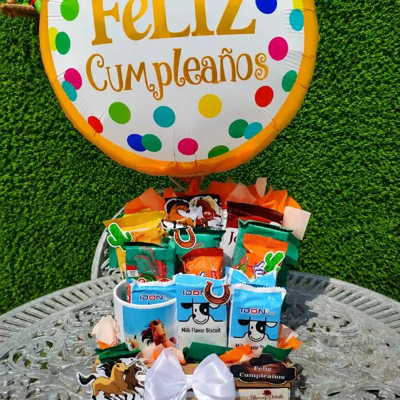 Caja de confituras con jarra