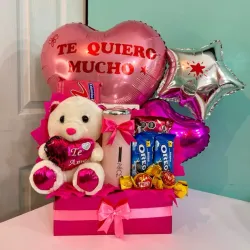 Caja de regalo con peluche
