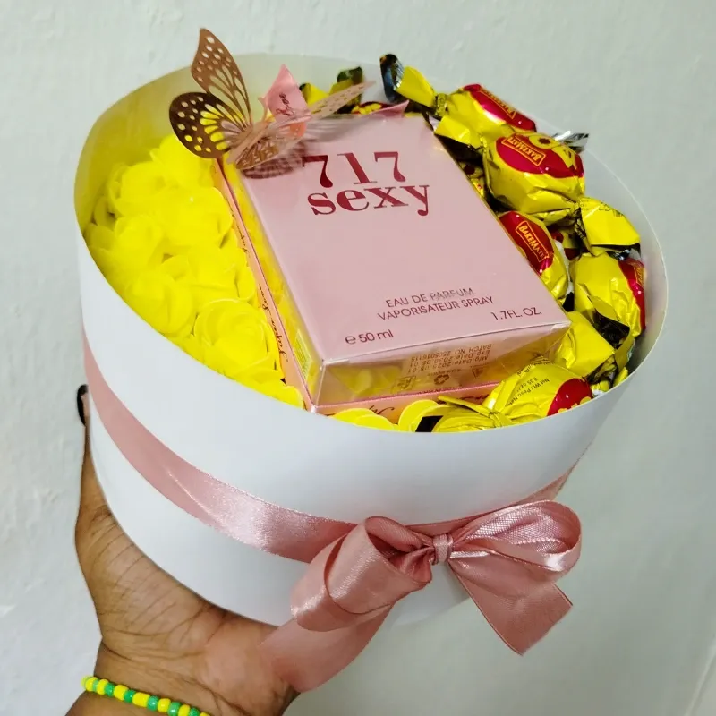Cesta de rosas eternas