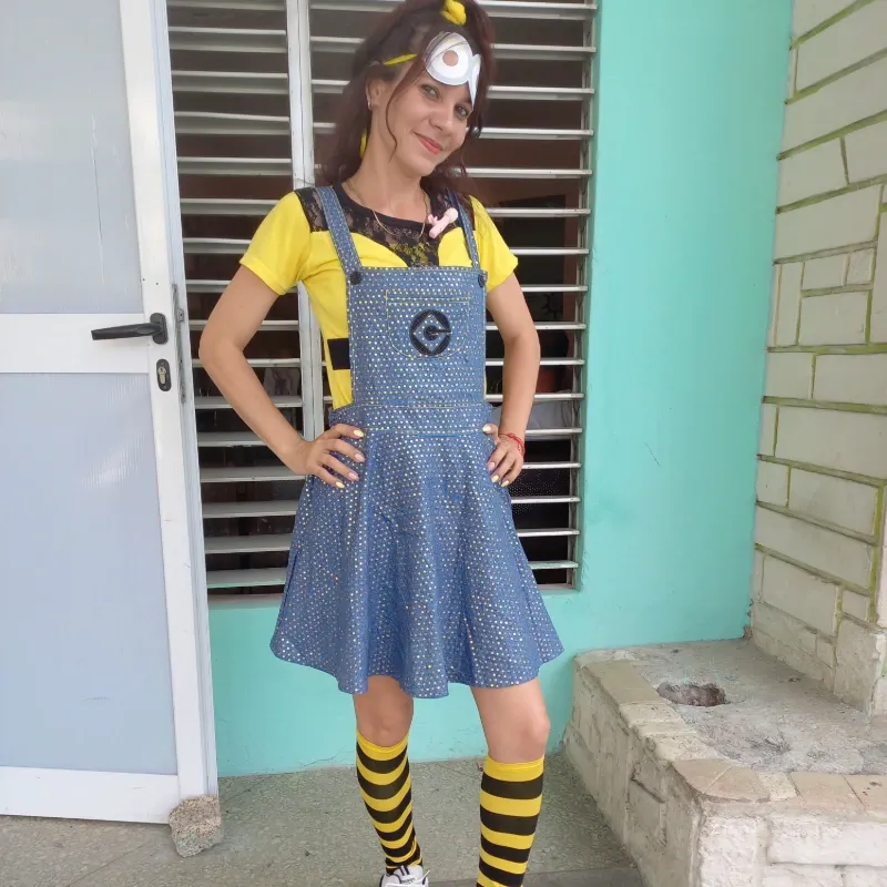 Chica Minion