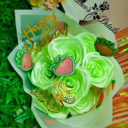 Ramo de 10 rosas eternas 