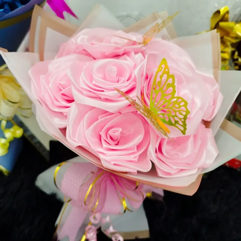Ramo de 10 rosas eternas