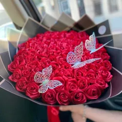 Ramo de 100 rosa eterna