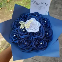 Ramo de 12 rosas eternas 