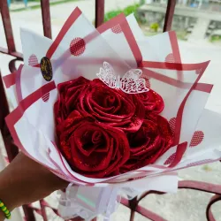 Ramo de 5 rosas eternas
