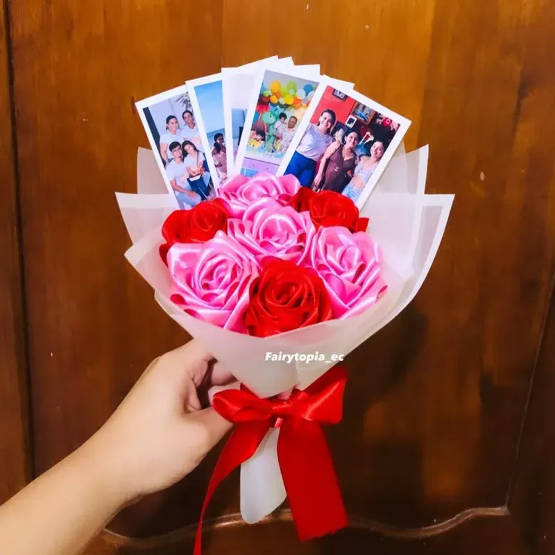 Ramo de 7 rosas eternas con fotos