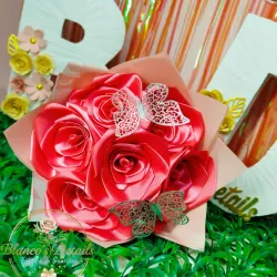 Ramo de 7 rosas eternas 