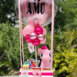 Regalo con globos burbuja y peluche