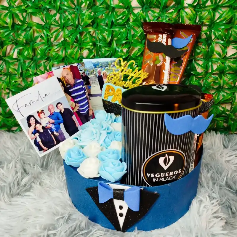 Regalo con perfume rosas eternas y confituras