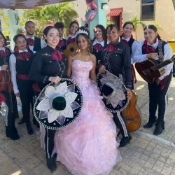 Serenata con 10 mariachis