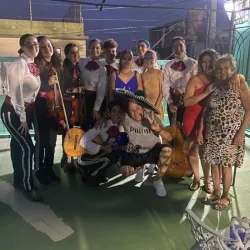 Serenata con 8 músicos