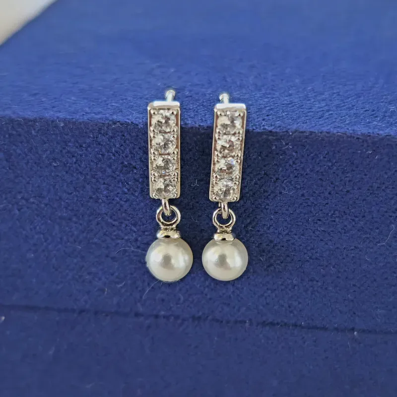 Aretes liston y perlas 