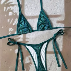 Bikini con Estampado de Serpiente