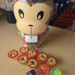 Gelatina con Frutas. Sabores Variados.