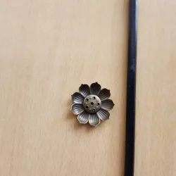 PORTAINCIENSO METÁLICO DE FLOR