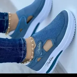COMODAS ZAPATILLAS AZULES MEZCLILLA