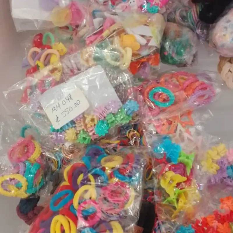 SET de LAZOS ,LIGAS Y OTROS VARIADOS ACCESORIOS CABELLO
