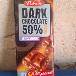 Peter Dark Chocolate 50% Nuez y Pasas