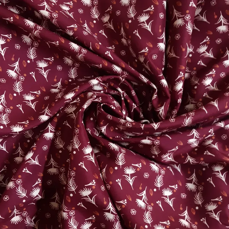 cálico rojo vino florecitas