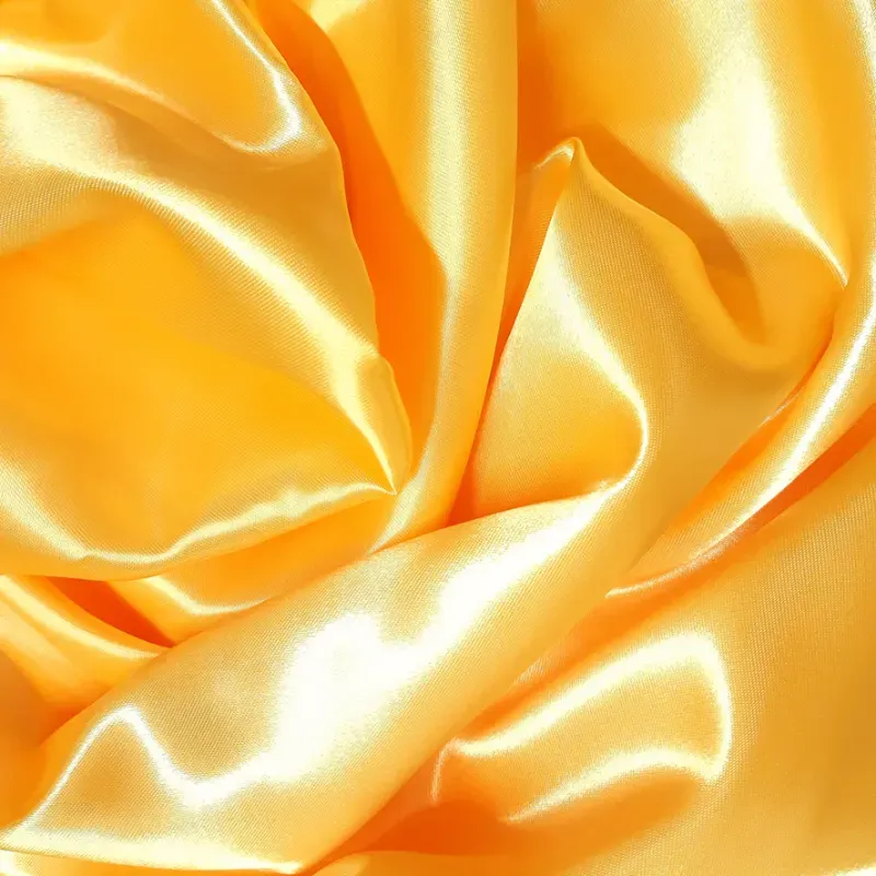 satén amarillo