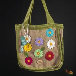 (bolso) Con el moño vira'o