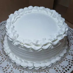 CAKE DE 18 CM PANETELA VAINILLA RELLENO DE GANACHE DE CHOCOLATE SEMIAMARGO