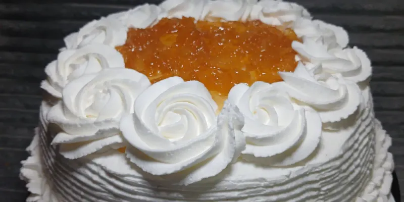 CAKE DE NATA 22CM RELLENO PIÑA GLASEADA