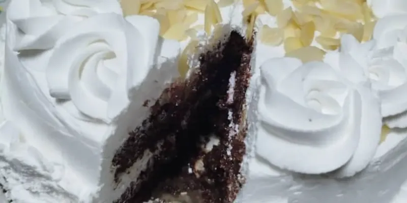 CAKE DE NATA DE 22CM RELLENO FRAMBUESA 